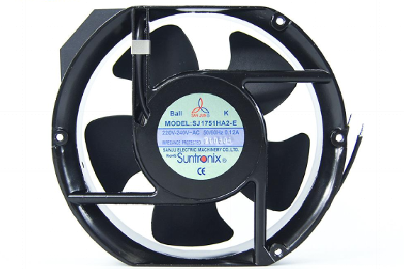 <b>搭配不同的電器功能需求,三巨電機散熱風扇提供高效解決方案</b>